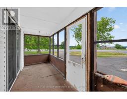 Primary Bedroom - 3156 Old Highway 17 Road, Clarence Rockland, ON K4K1W3 Photo 6