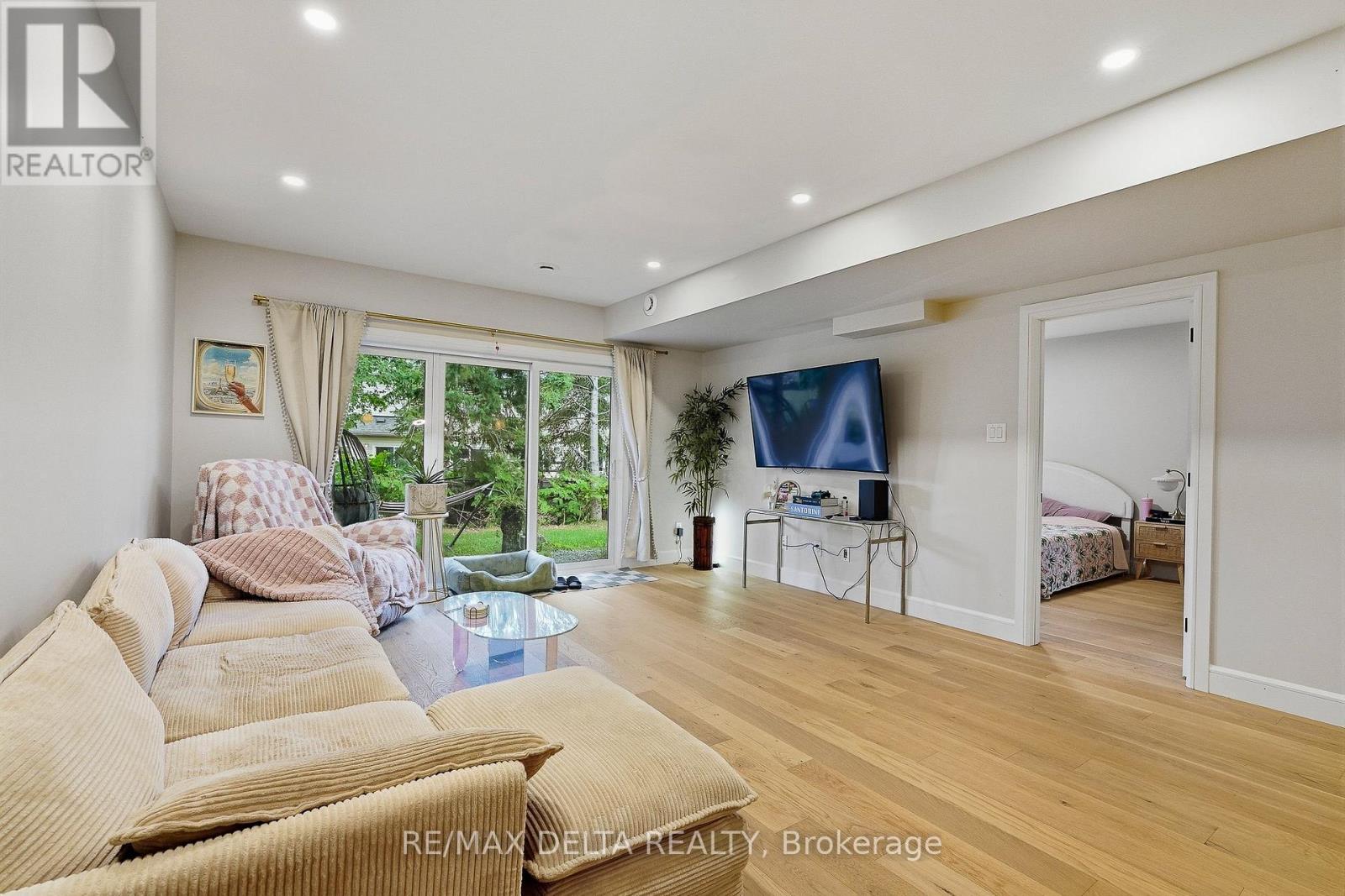 888 Chapman Street — photo 13