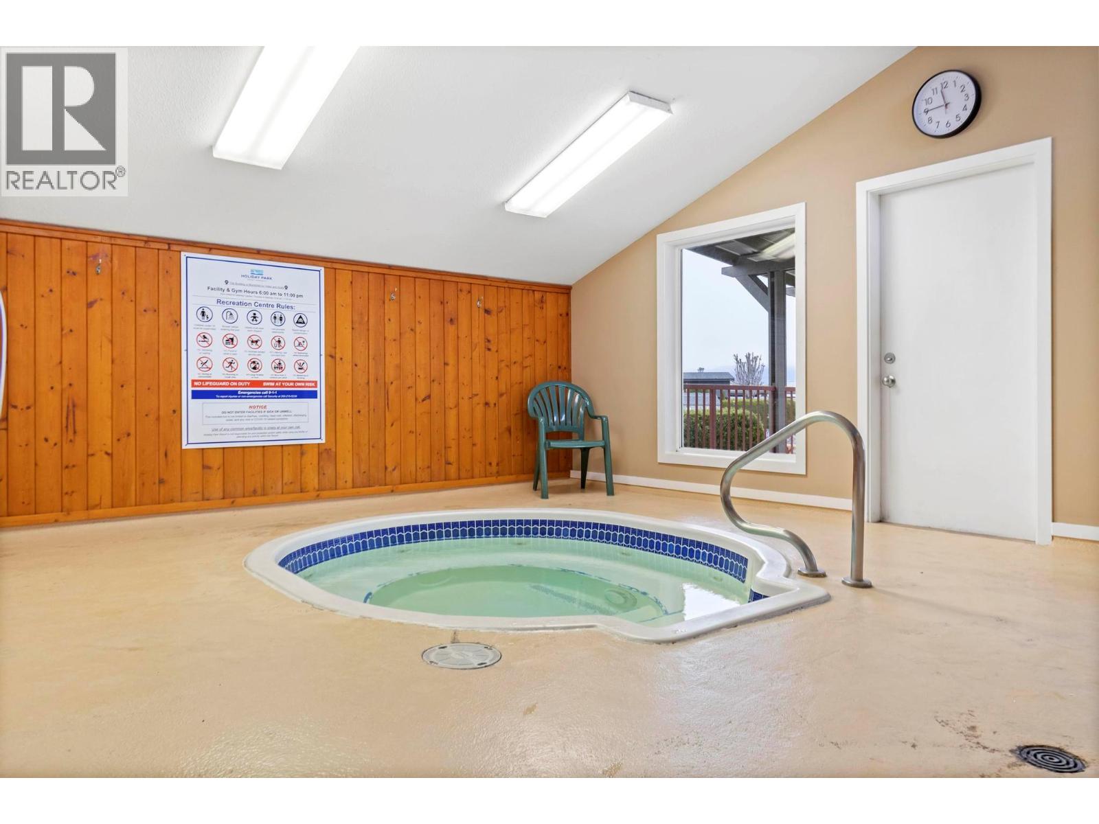 #25 415 Commonwealth Road - Image 25