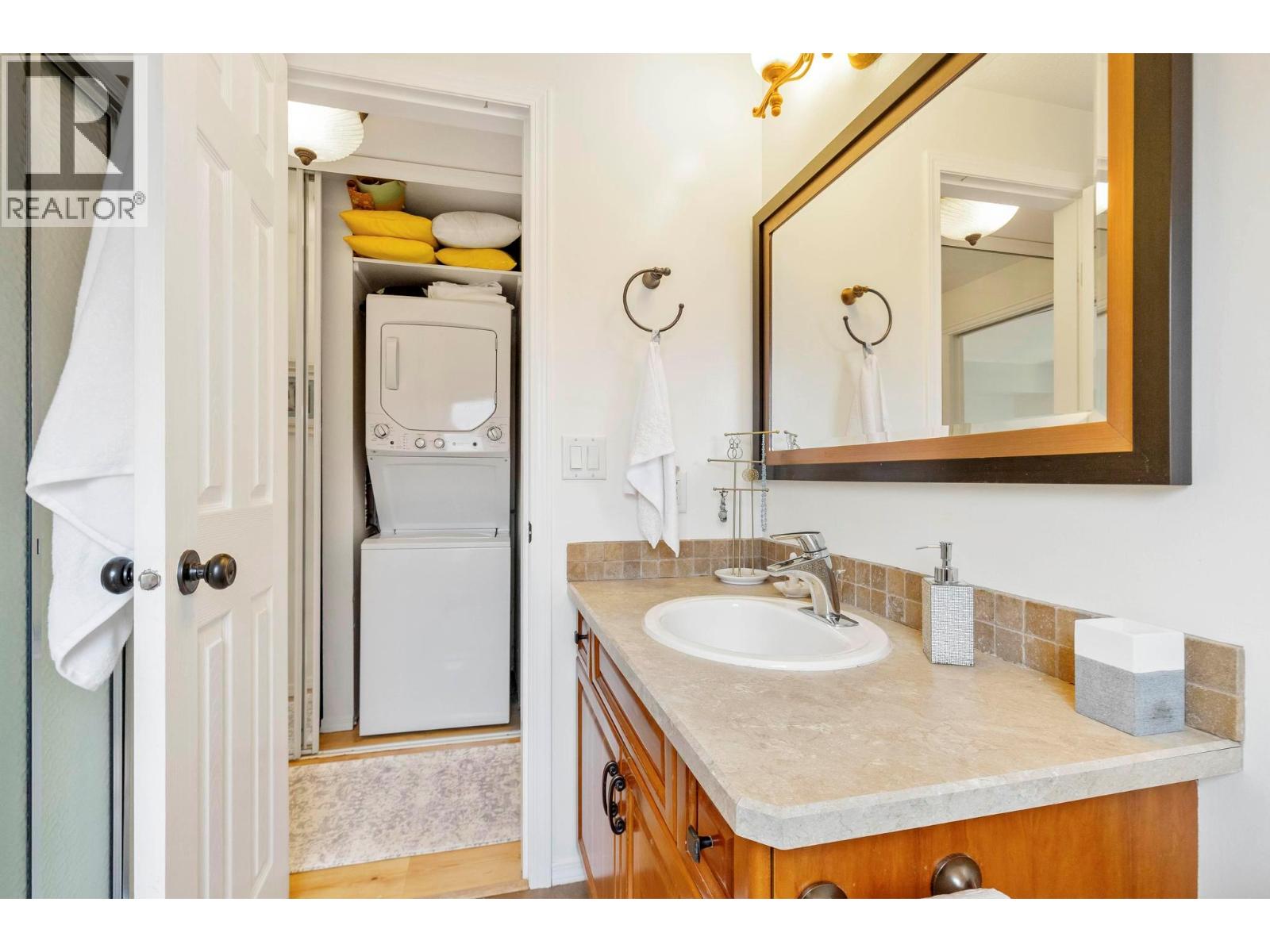 #25 415 Commonwealth Road - Image 9