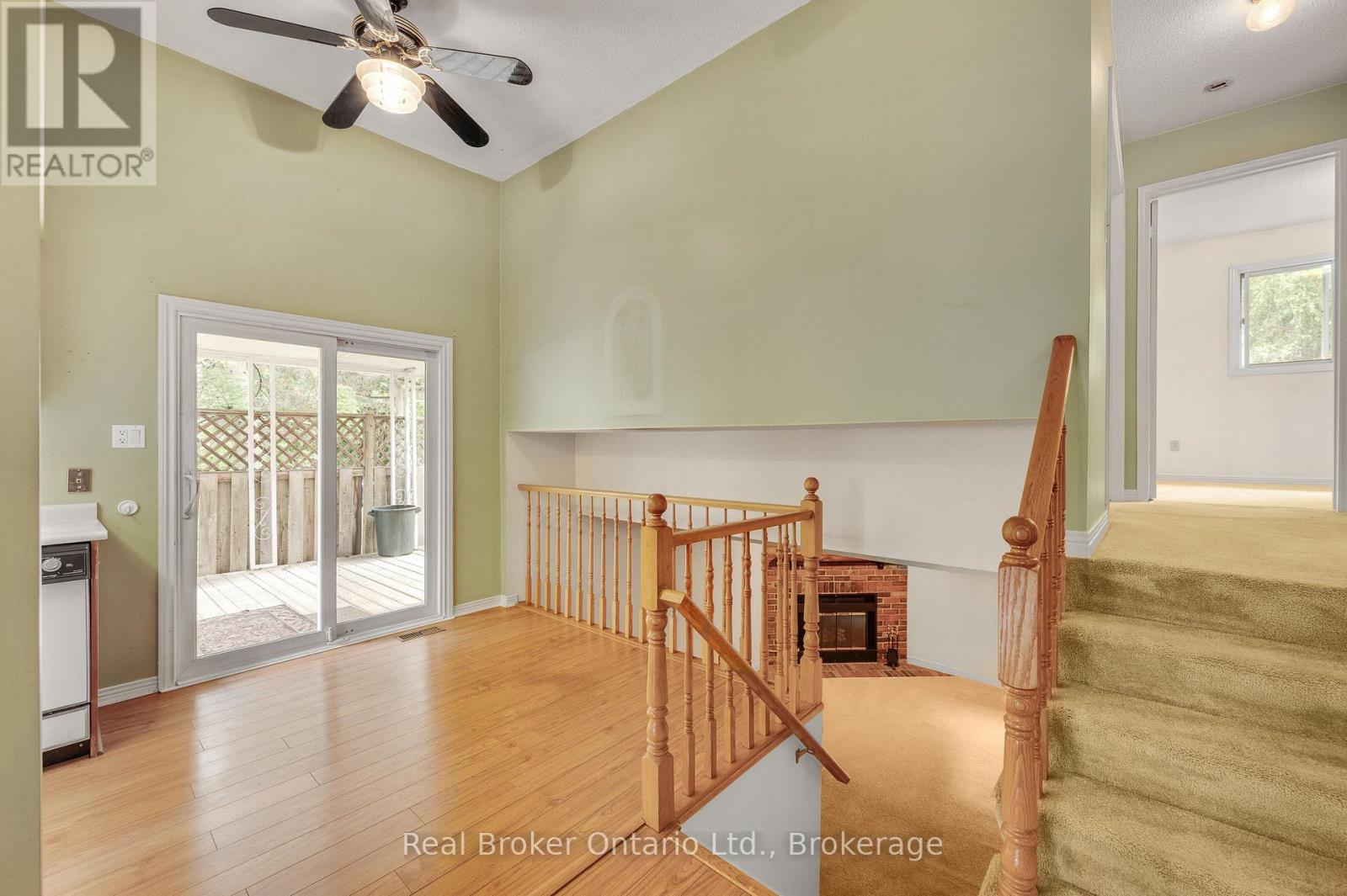 1091 STEPHENSON DRIVE - 11