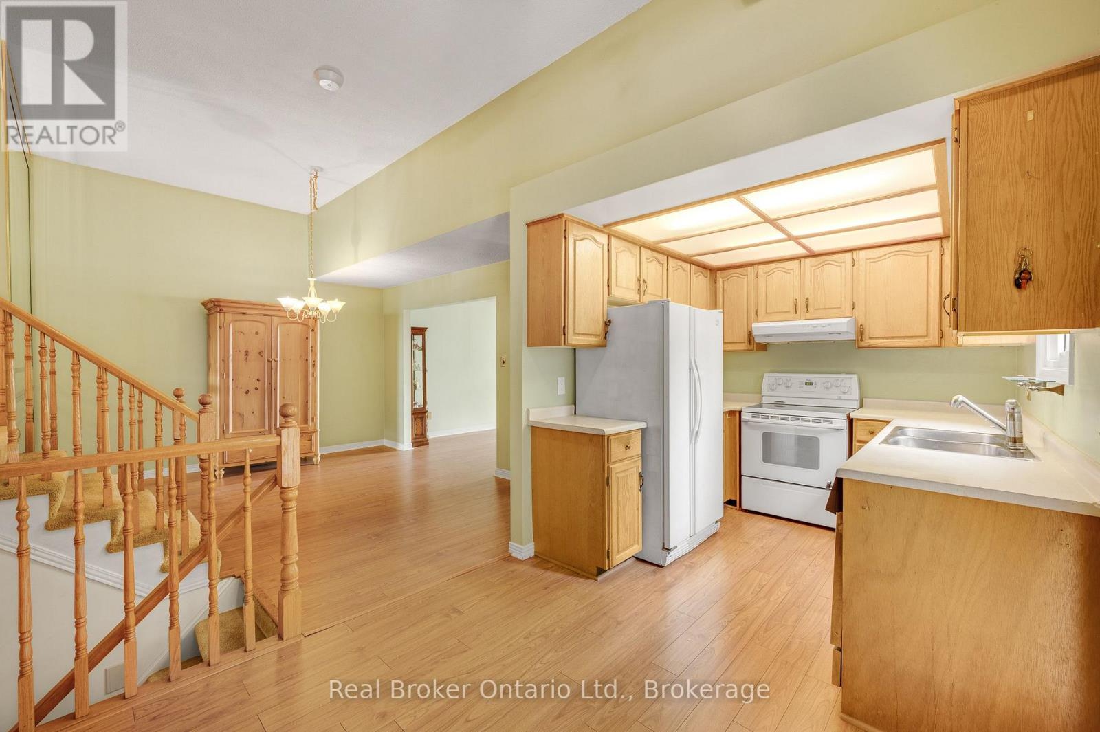 1091 STEPHENSON DRIVE - 12