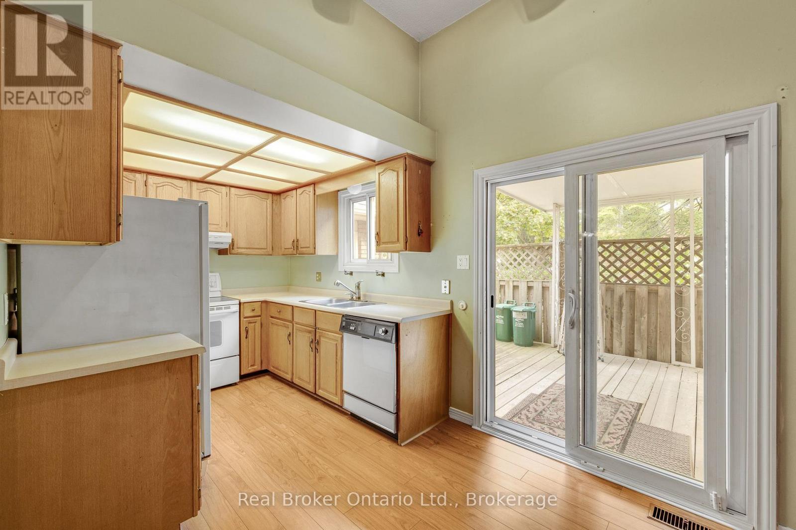 1091 STEPHENSON DRIVE - 14