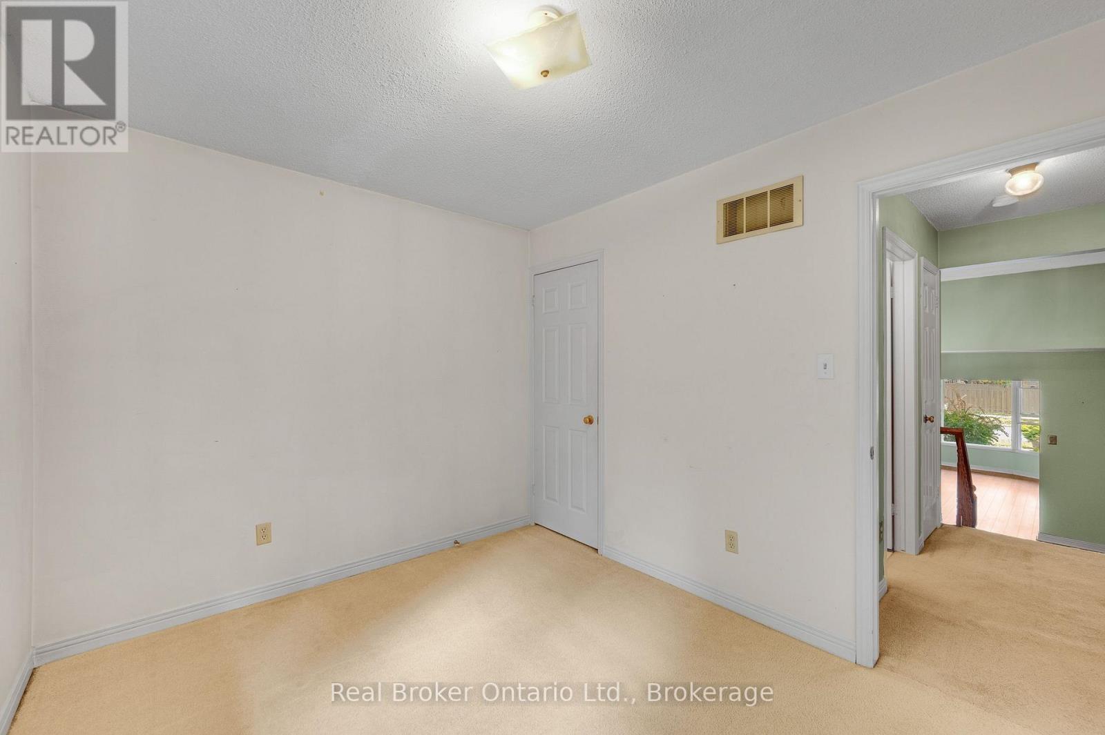 1091 STEPHENSON DRIVE - Image 21