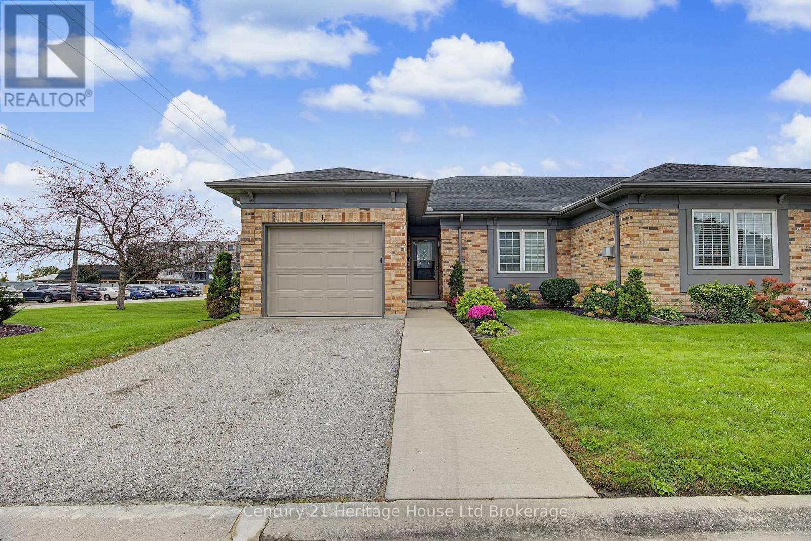 1 - 105 KING STREET, Tillsonburg