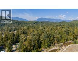 16078 Highway 3a, Crawford Bay, BC V0B1E0 Photo 12