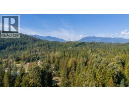 16078 Highway 3a, Crawford Bay, BC V0B1E0 Photo 13