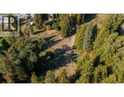 16078 Highway 3a, Crawford Bay, BC V0B1E0 Photo 15