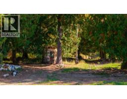 16078 Highway 3a, Crawford Bay, BC V0B1E0 Photo 16