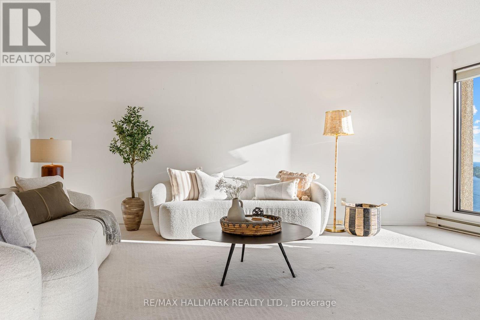 #2408 65 HARBOUR SQUARE - Image 23