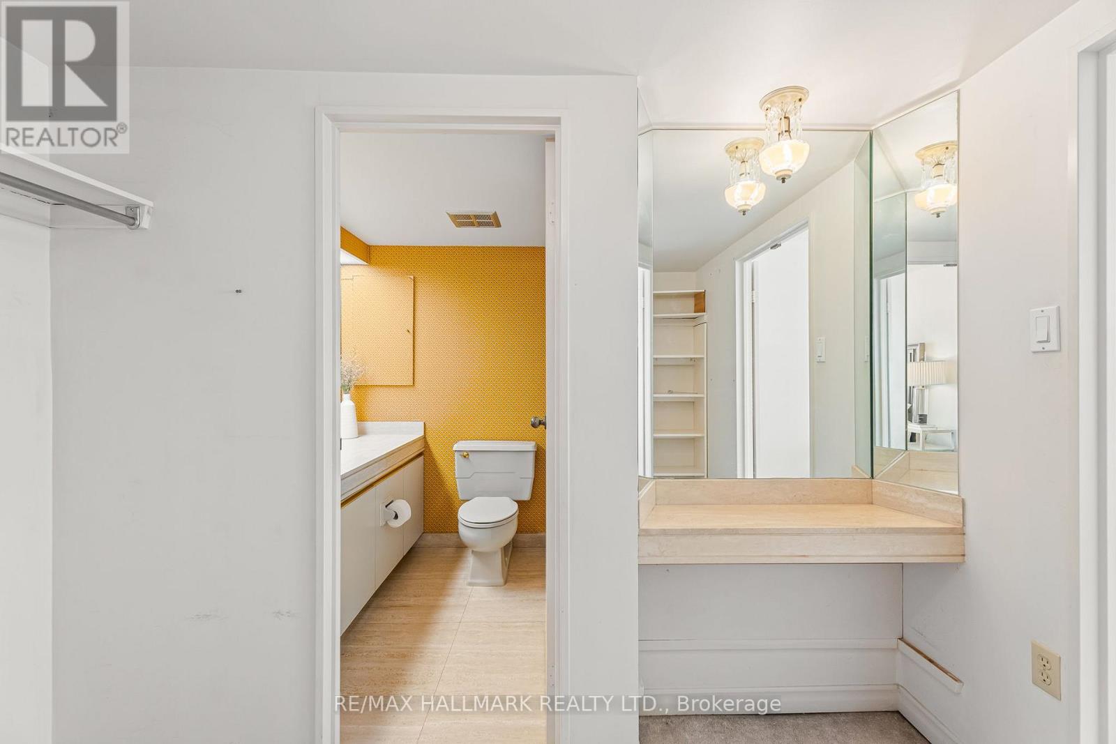 #2408 65 HARBOUR SQUARE - Image 31