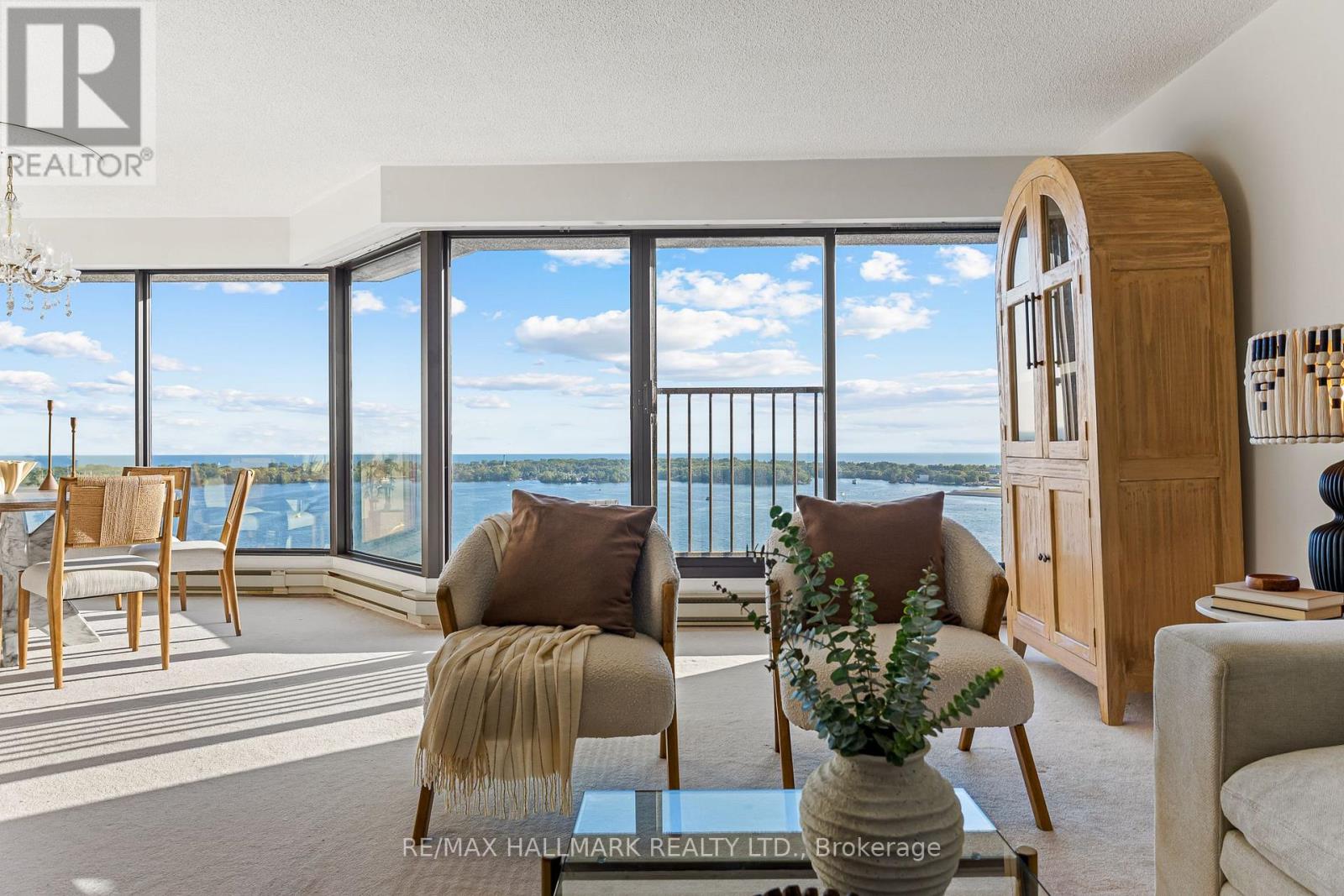 2408 - 65 HARBOUR SQUARE, Toronto (Waterfront Communities) — photo 5