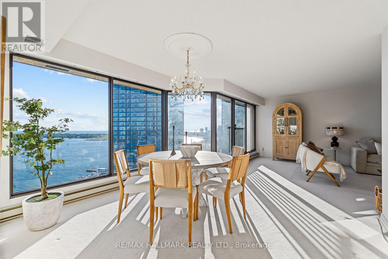 2408 - 65 HARBOUR SQUARE, Toronto (Waterfront Communities) — photo 8