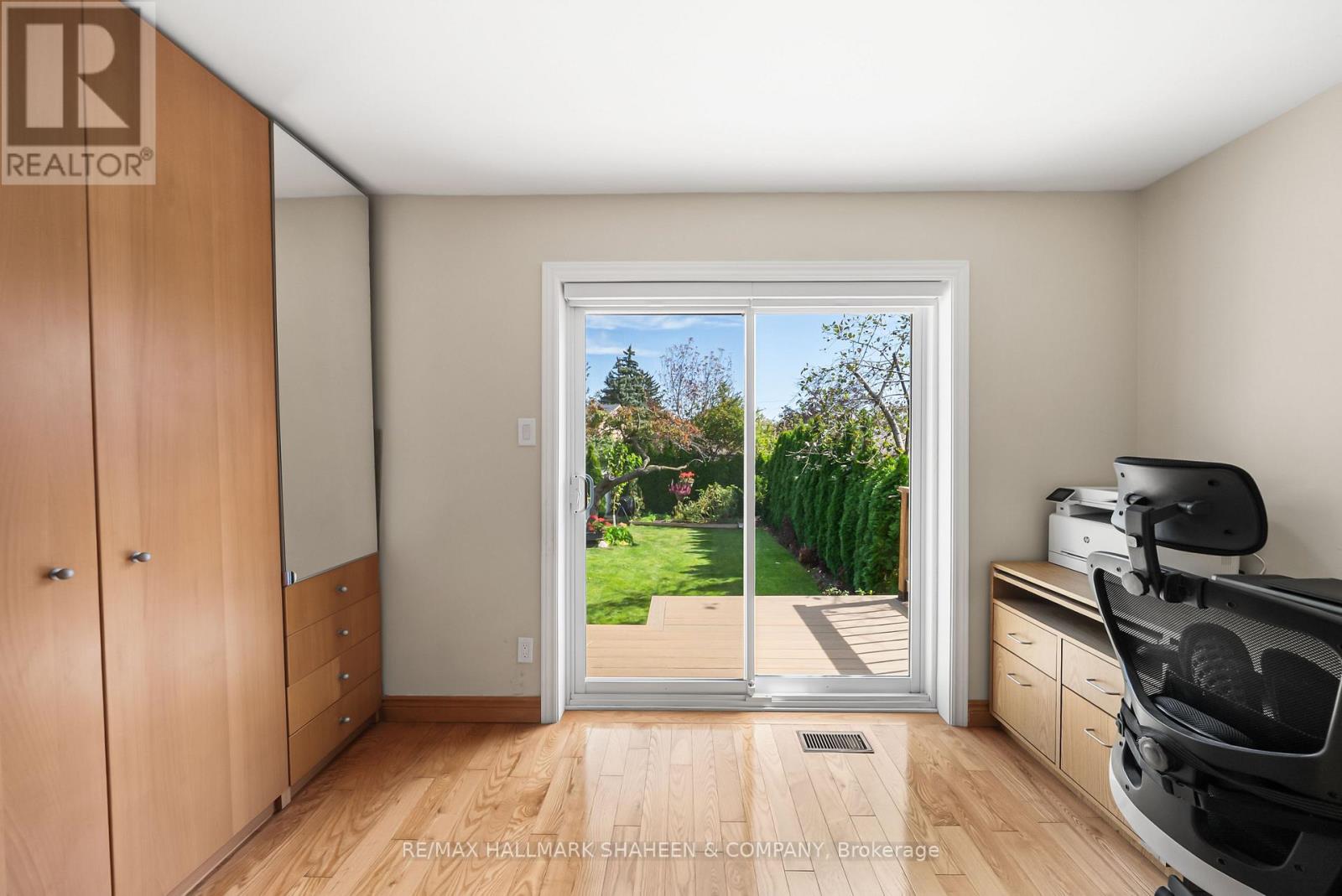 44 ELISE TERRACE - Image 30