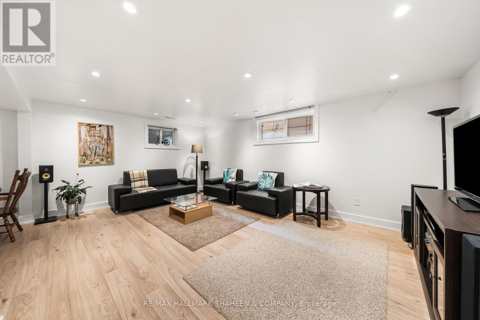 44 ELISE TERRACE - Image 36