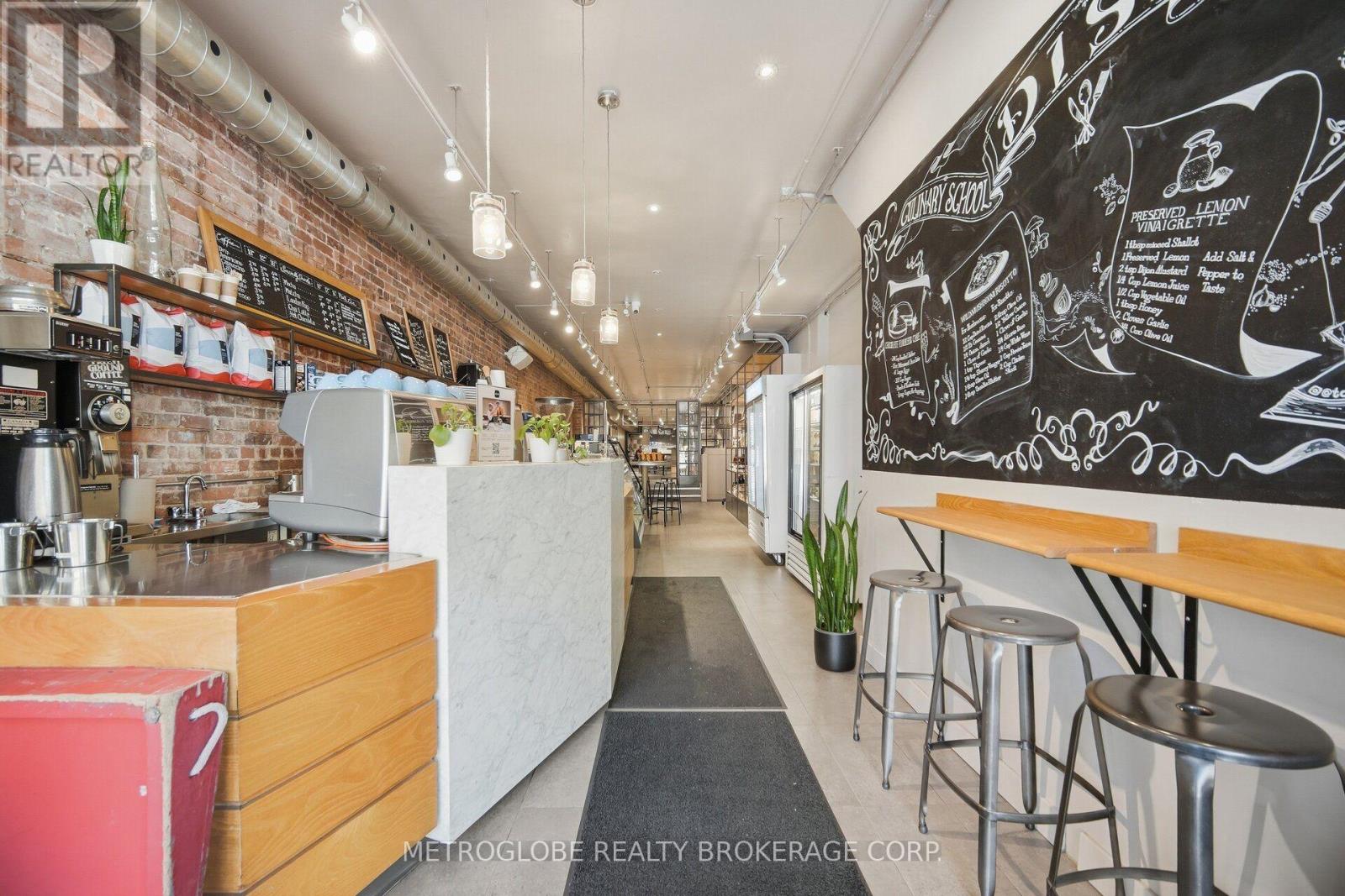 587-589 COLLEGE STREET, Toronto (Trinity-Bellwoods) — photo 5