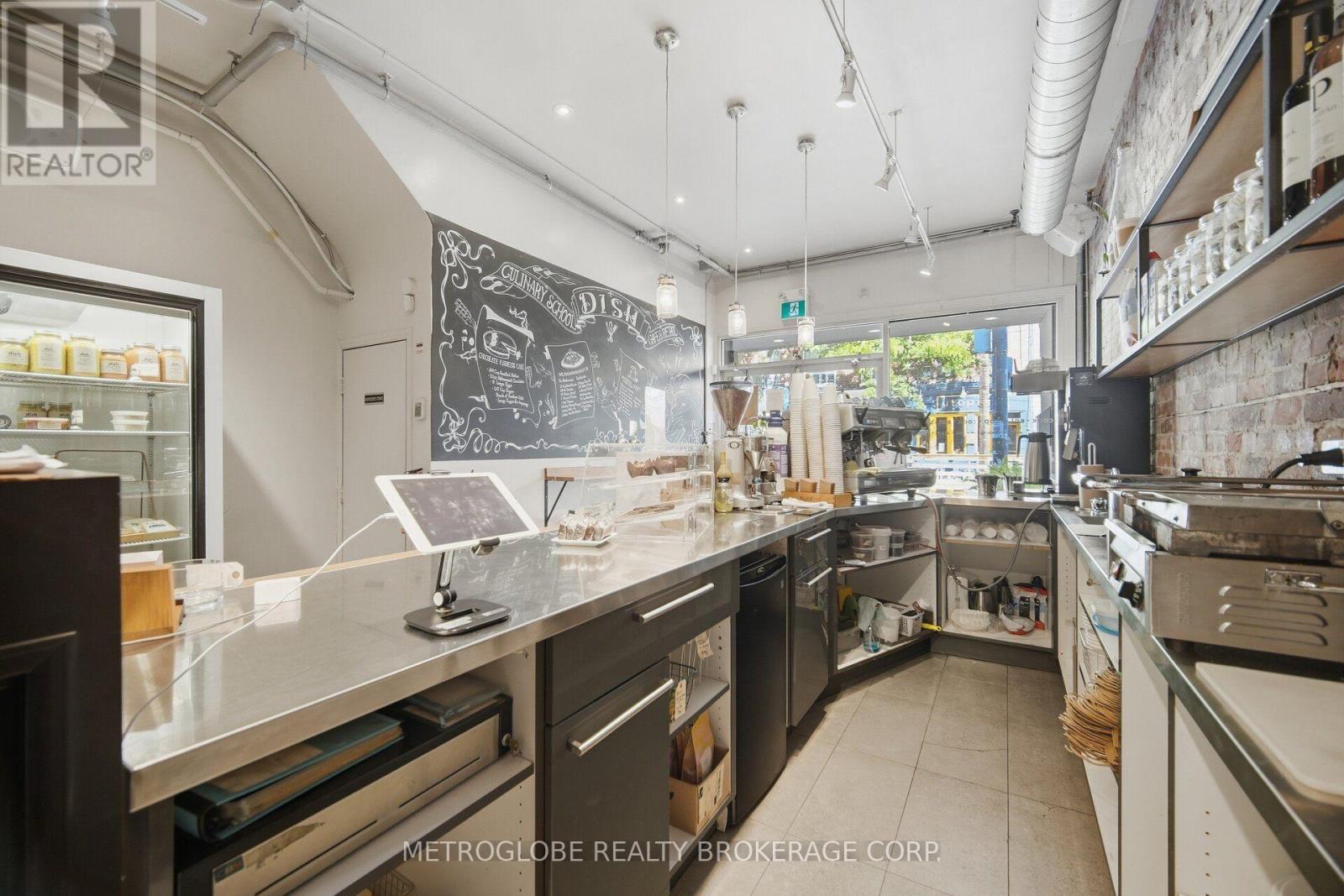 587-589 COLLEGE STREET, Toronto (Trinity-Bellwoods) — photo 7