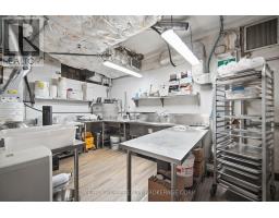 587-589 College Street, Toronto, ON M6G1B2 Photo 19