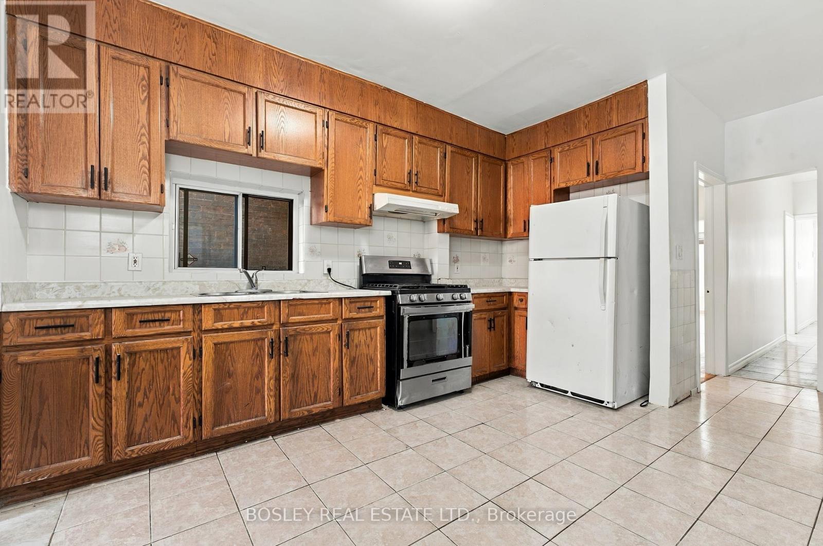 371 BROCK AVENUE - 12