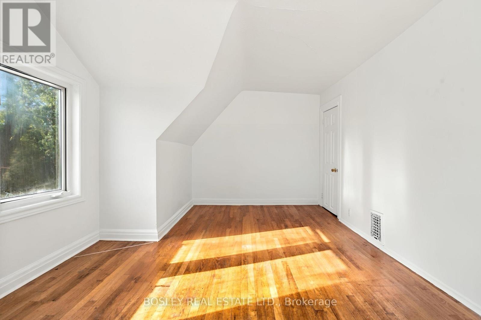 371 BROCK AVENUE - 37