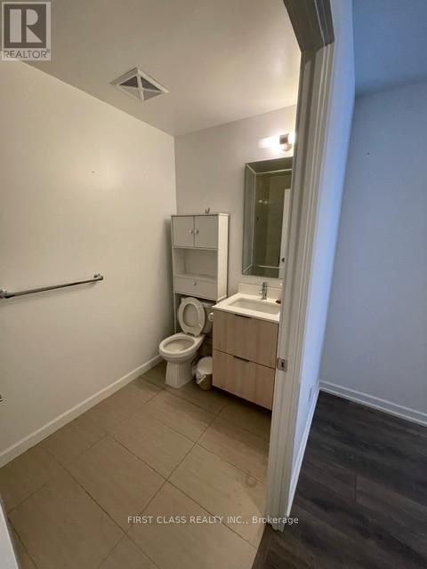 1301 - 50 FOREST MANOR ROAD, Toronto (Henry Farm) — photo 4