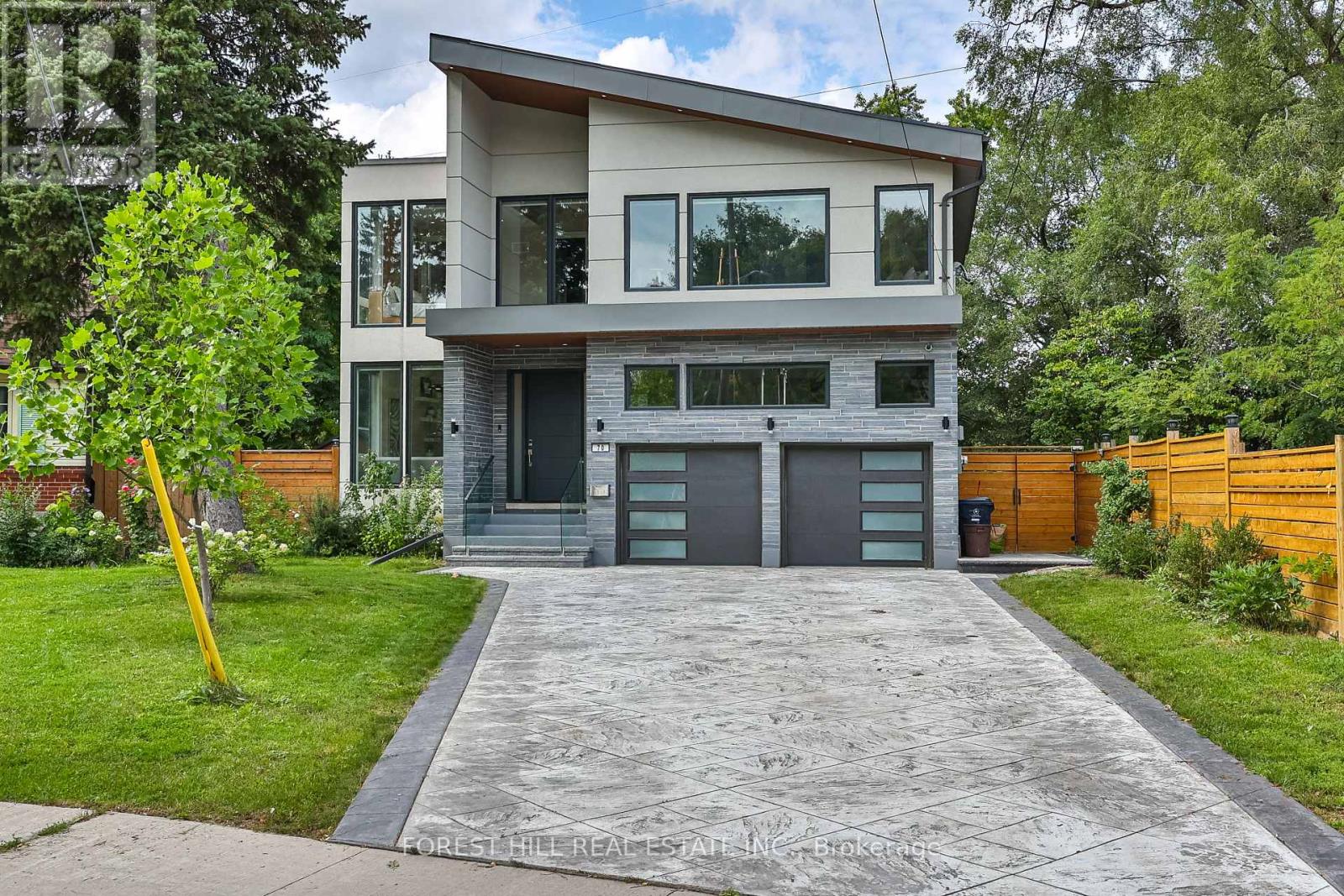 70 DEVONDALE AVENUE, Toronto (Newtonbrook West)