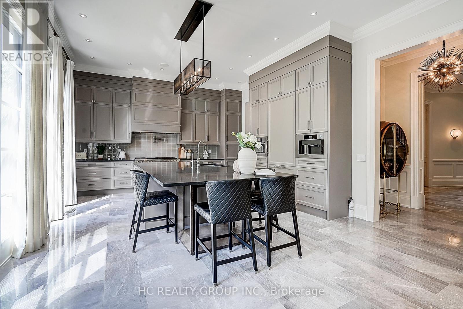 119 STRATHALLAN BOULEVARD - Image 18