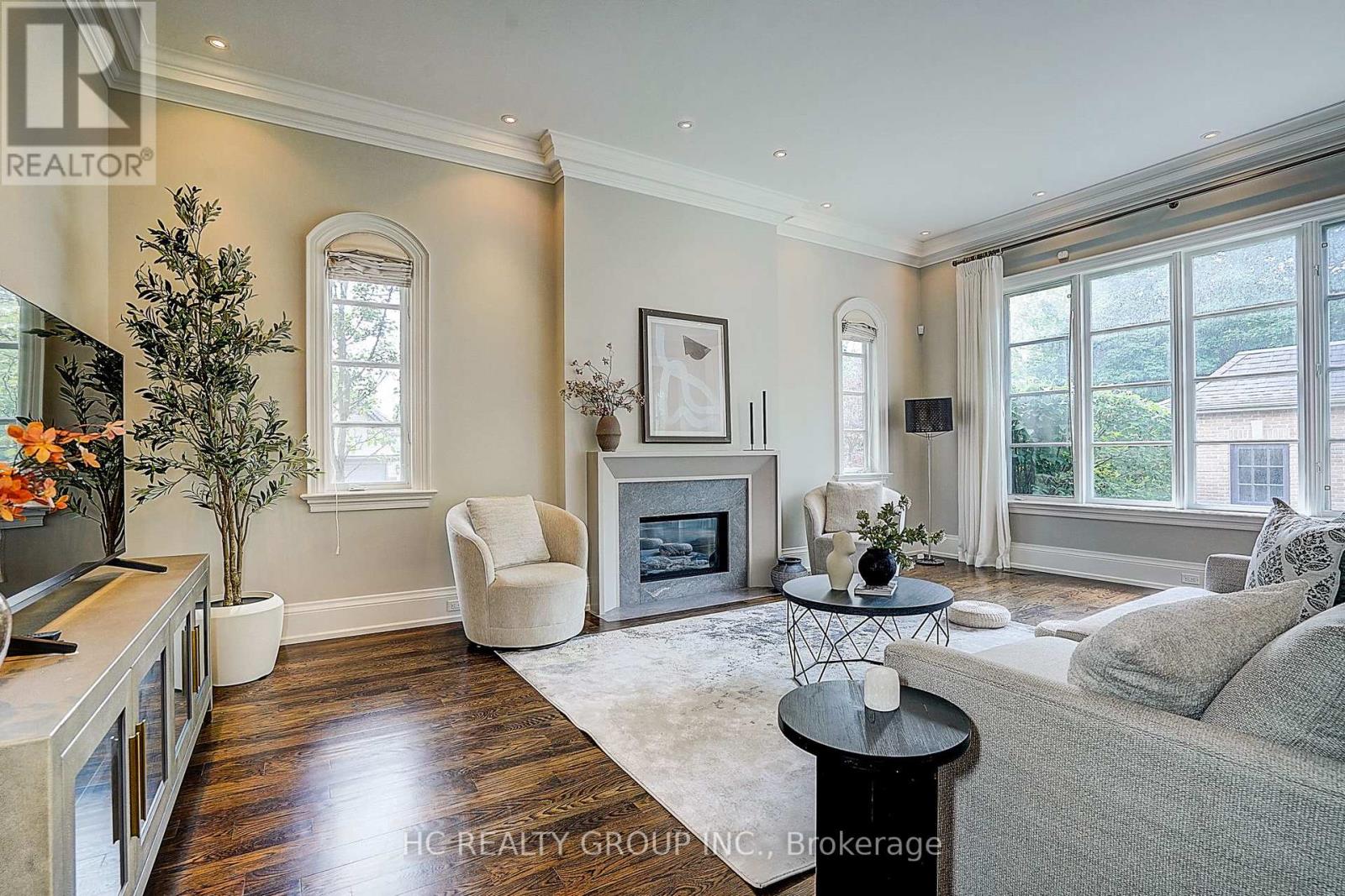 119 STRATHALLAN BOULEVARD - Image 23