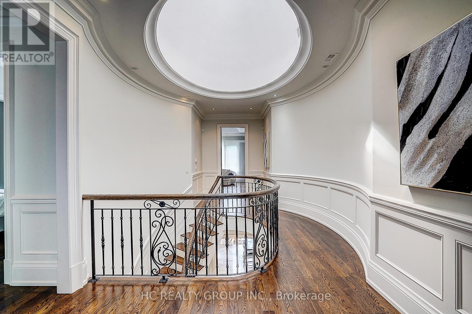 119 STRATHALLAN BOULEVARD - Image 25
