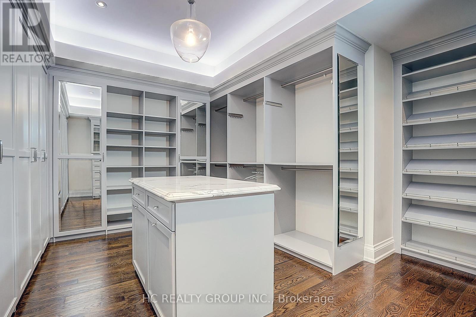 119 STRATHALLAN BOULEVARD - Image 32