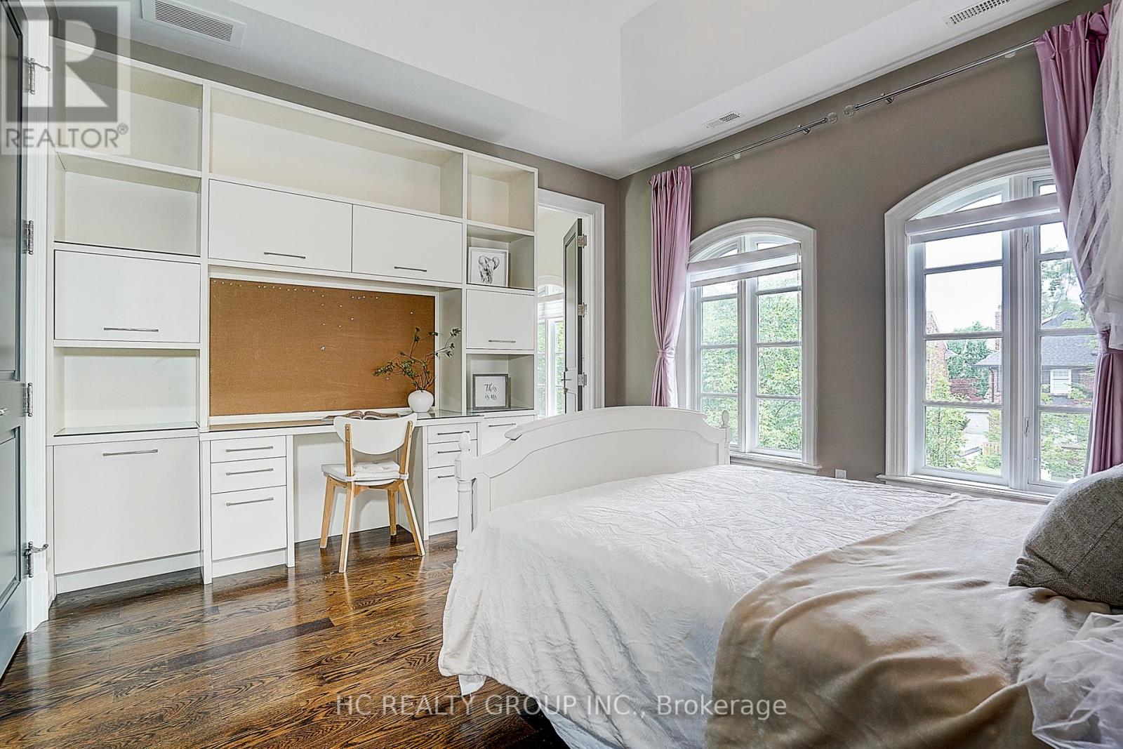 119 STRATHALLAN BOULEVARD - Image 34