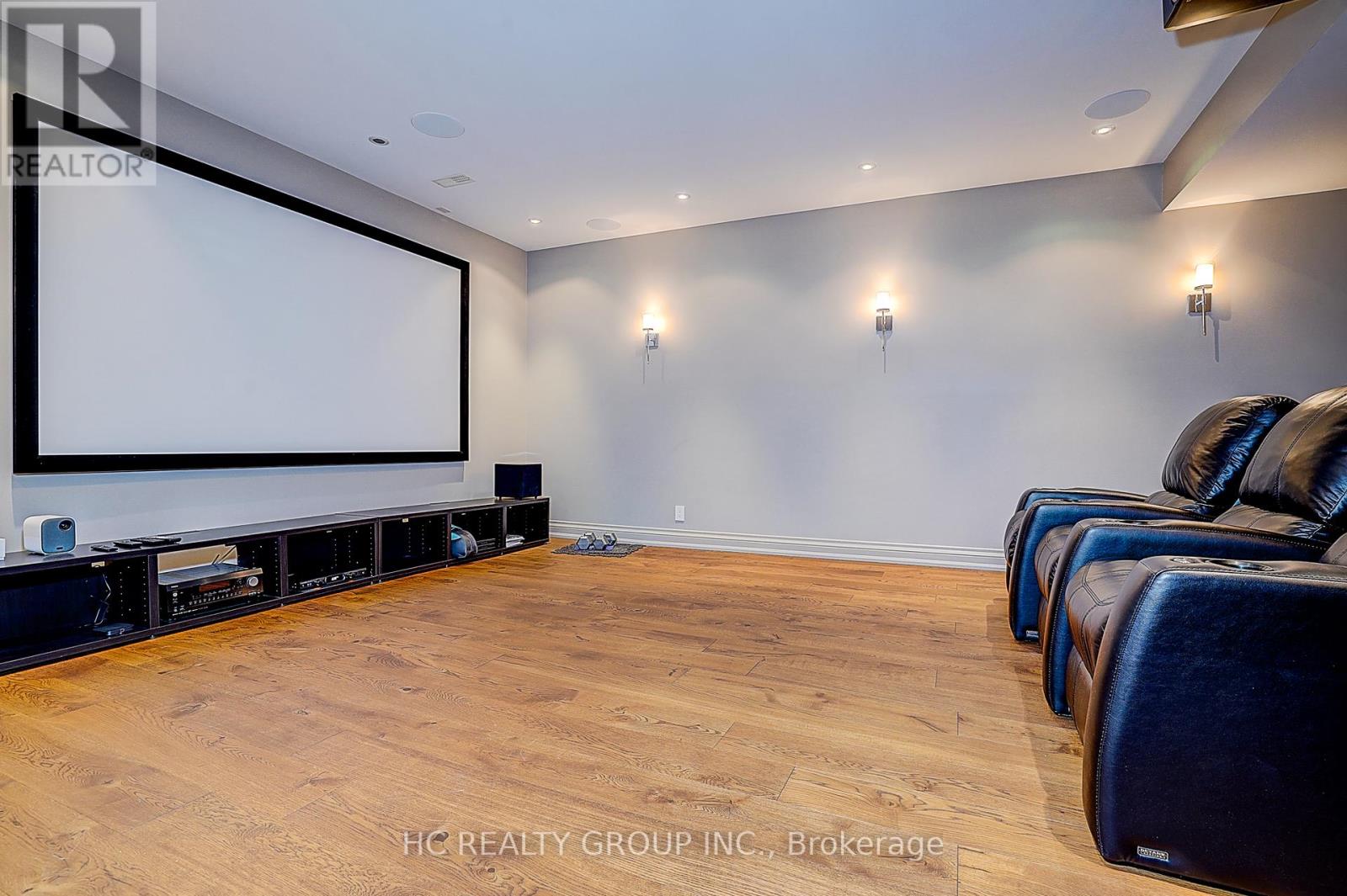 119 STRATHALLAN BOULEVARD - Image 43