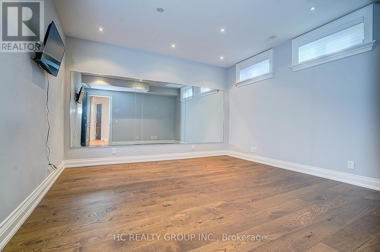 119 STRATHALLAN BOULEVARD - Image 45
