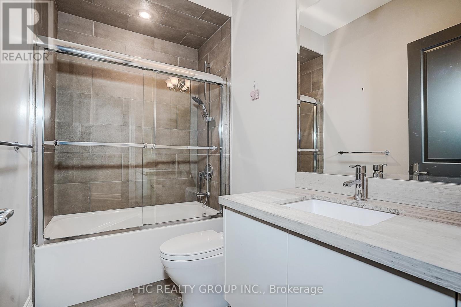 119 STRATHALLAN BOULEVARD - Image 46