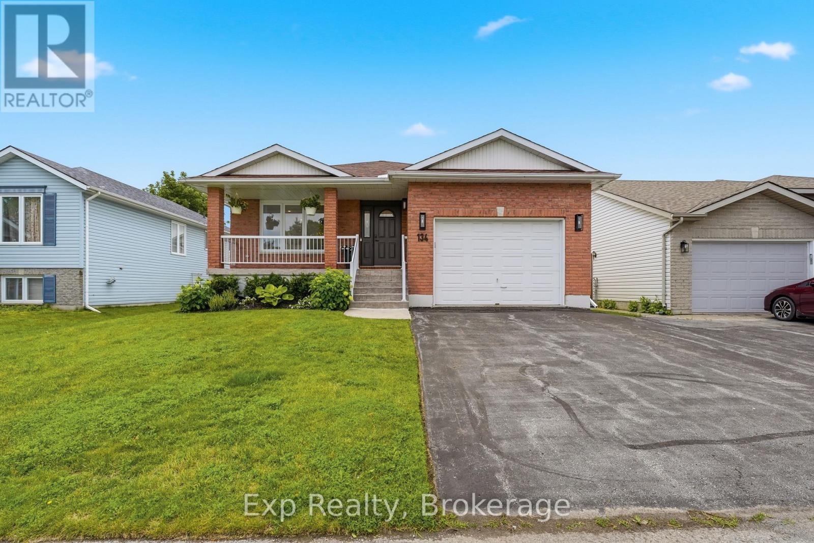 134 FINCH DRIVE, Belleville (Belleville Ward) — photo 3