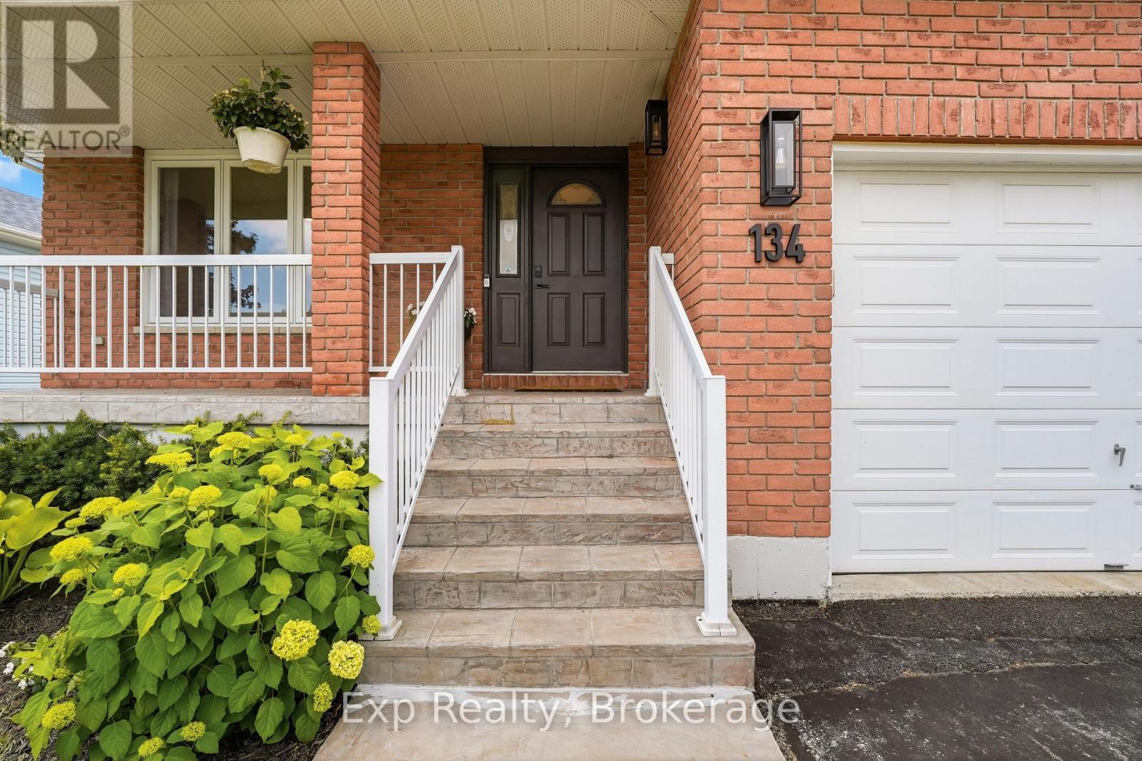 134 FINCH DRIVE, Belleville (Belleville Ward) — photo 4