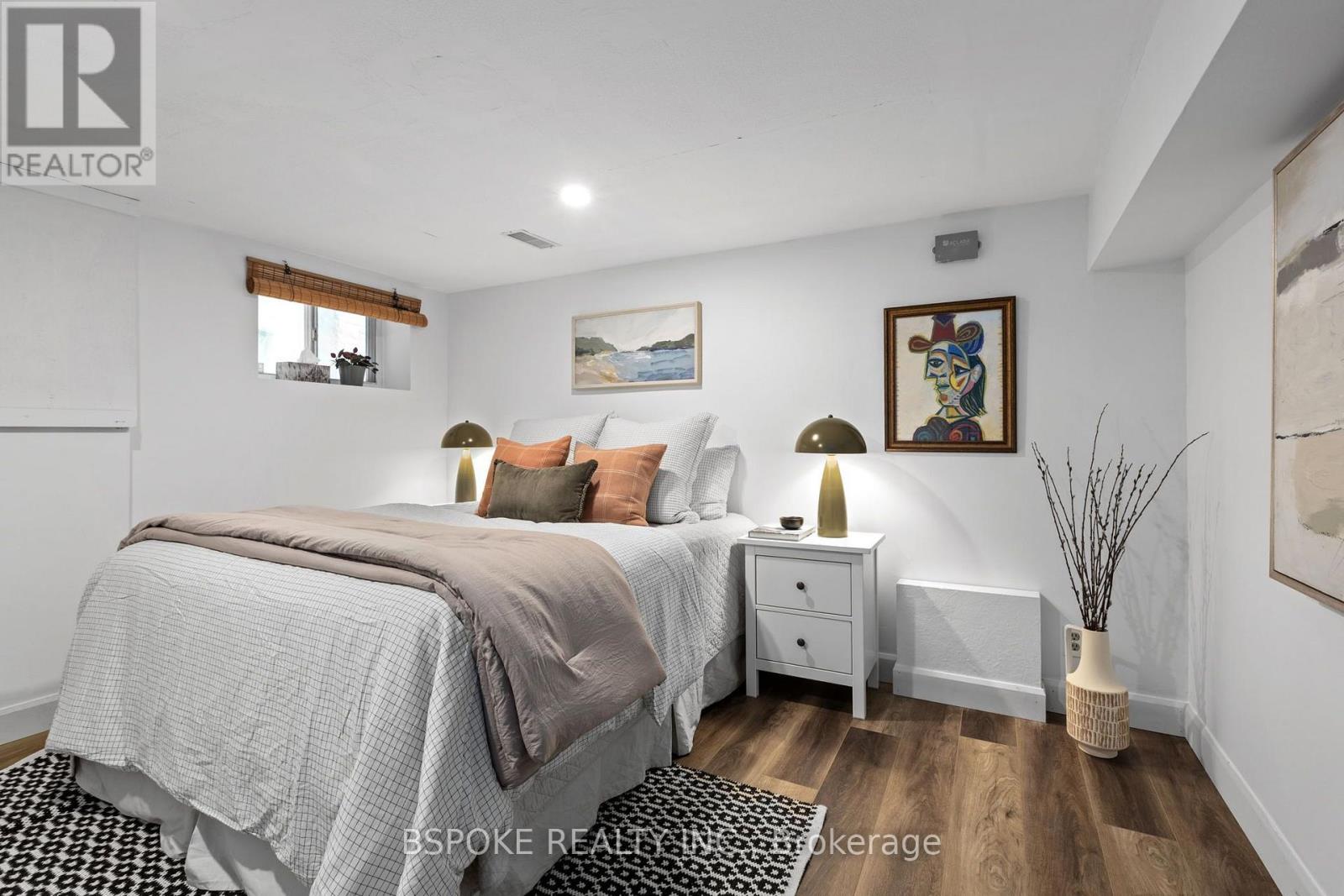 546 MAIN STREET - 17