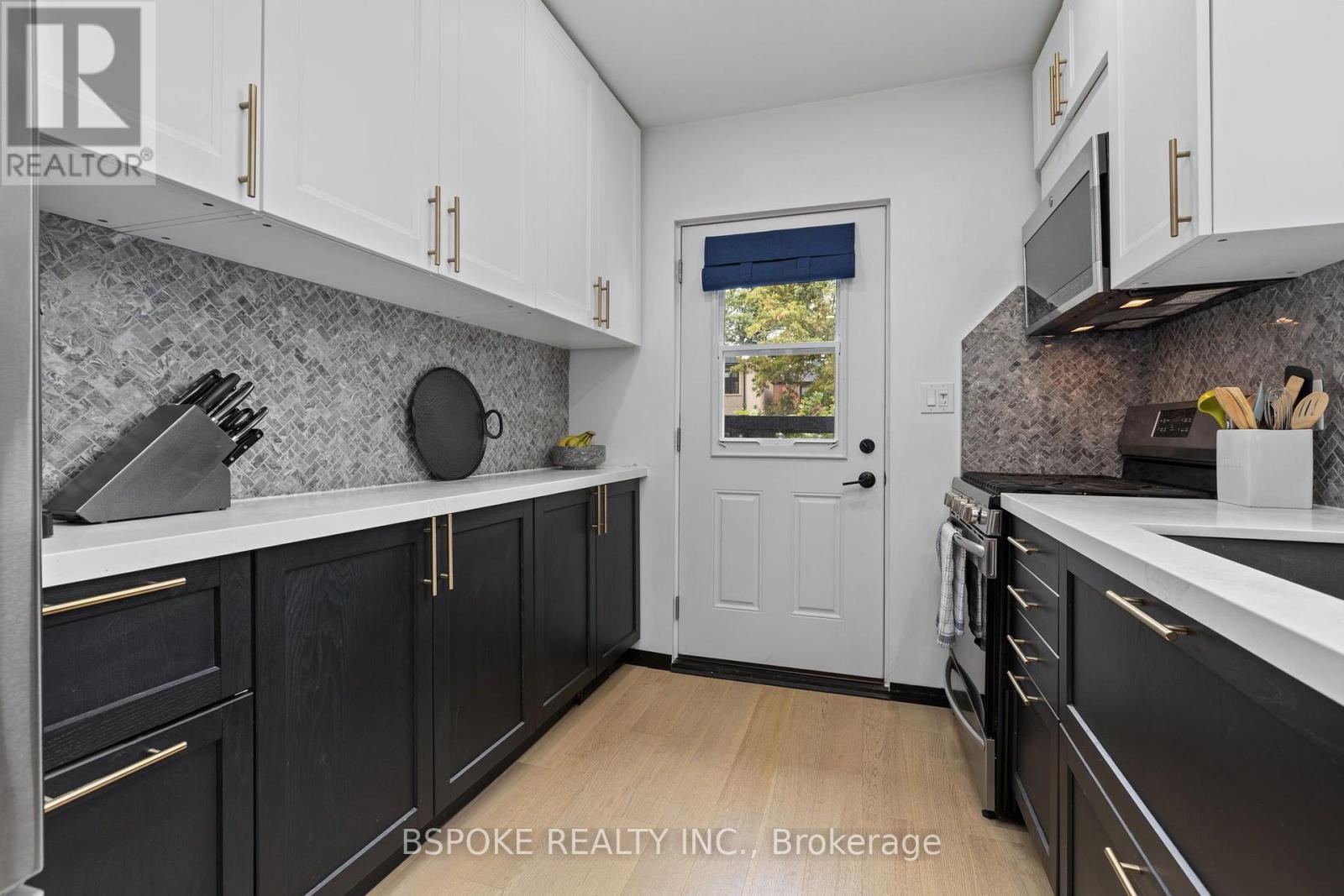 546 MAIN STREET - 9