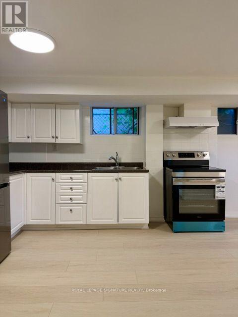 LOWER - 152 BARKER AVENUE, Toronto (Woodbine-Lumsden) — photo 3