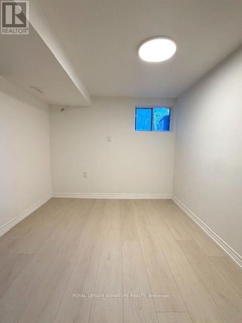 LOWER - 152 BARKER AVENUE, Toronto (Woodbine-Lumsden) — photo 6