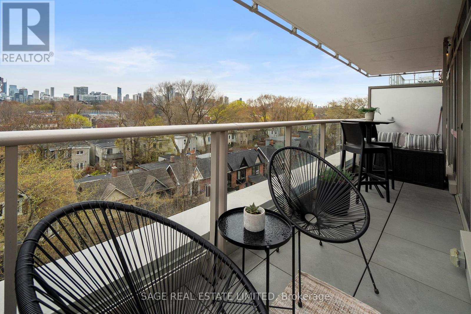 #606 150 LOGAN AVENUE - 17
