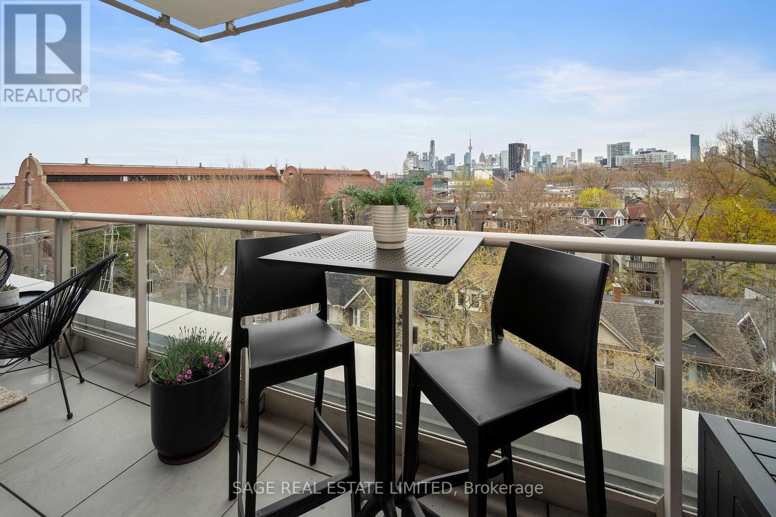 #606 150 LOGAN AVENUE - 18