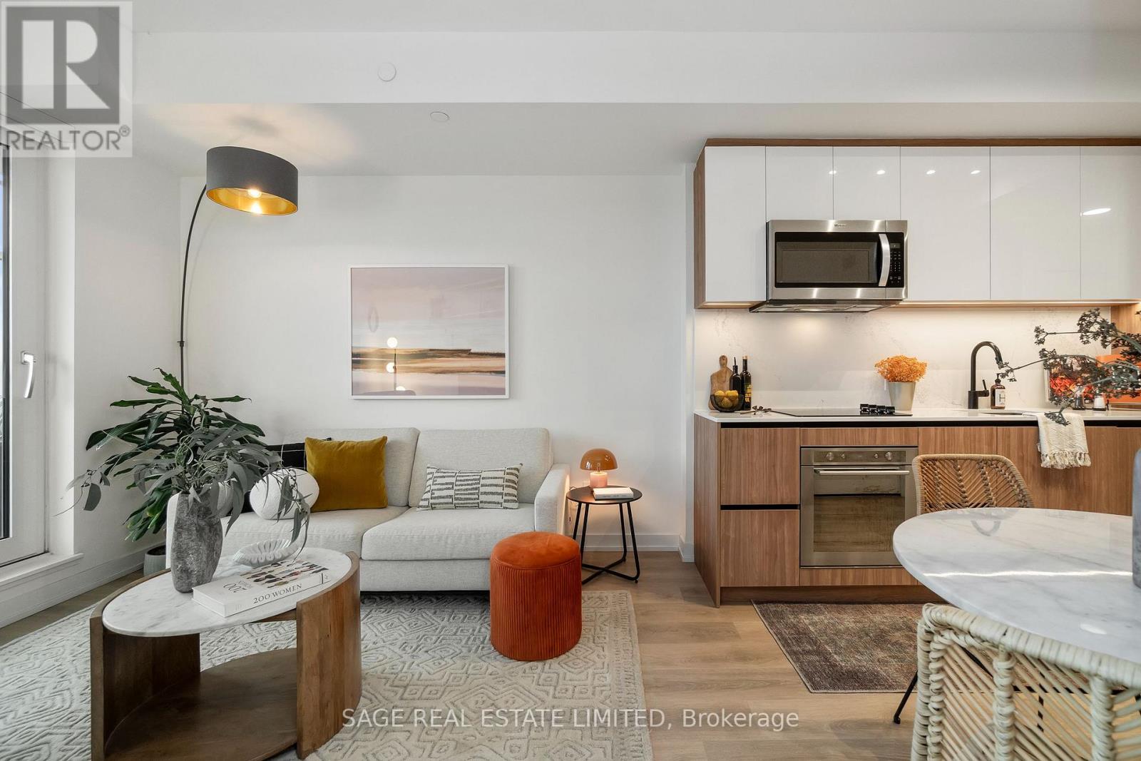 #606 150 LOGAN AVENUE - 3