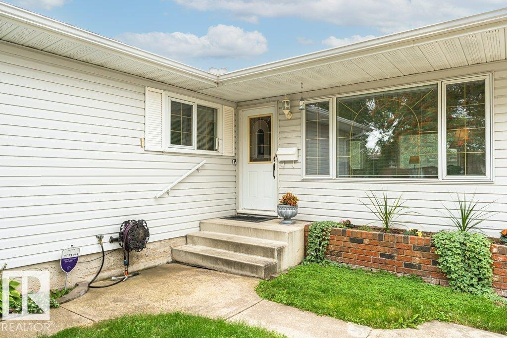 9222 88 ST - 2