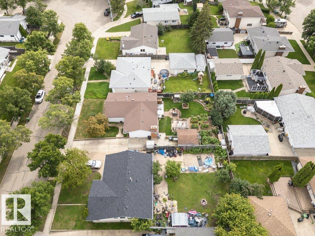 9222 88 ST - 62