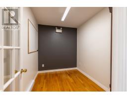 639 Torbay Road thumbnail 14