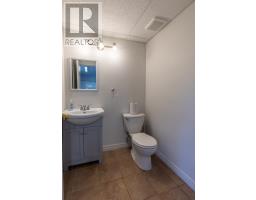 639 Torbay Road thumbnail 21