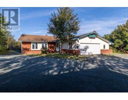 639 Torbay Road thumbnail 35