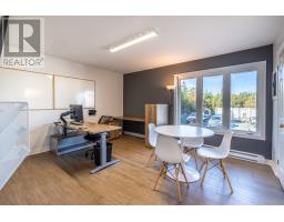639 Torbay Road thumbnail 8
