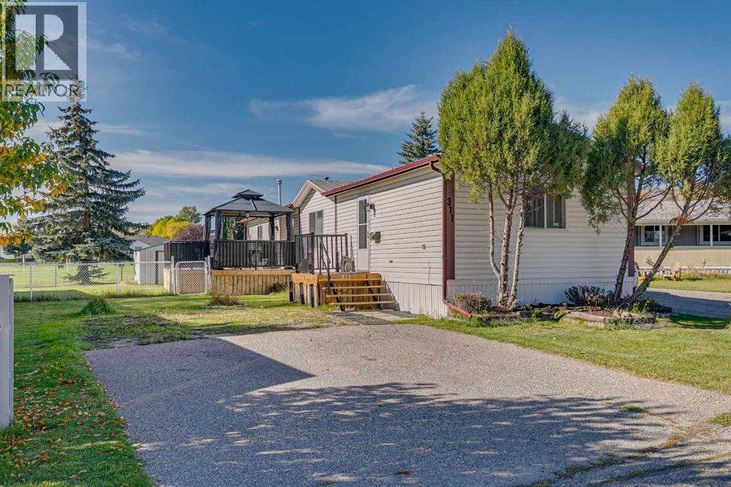 311 Stanley Avenue, Okotoks